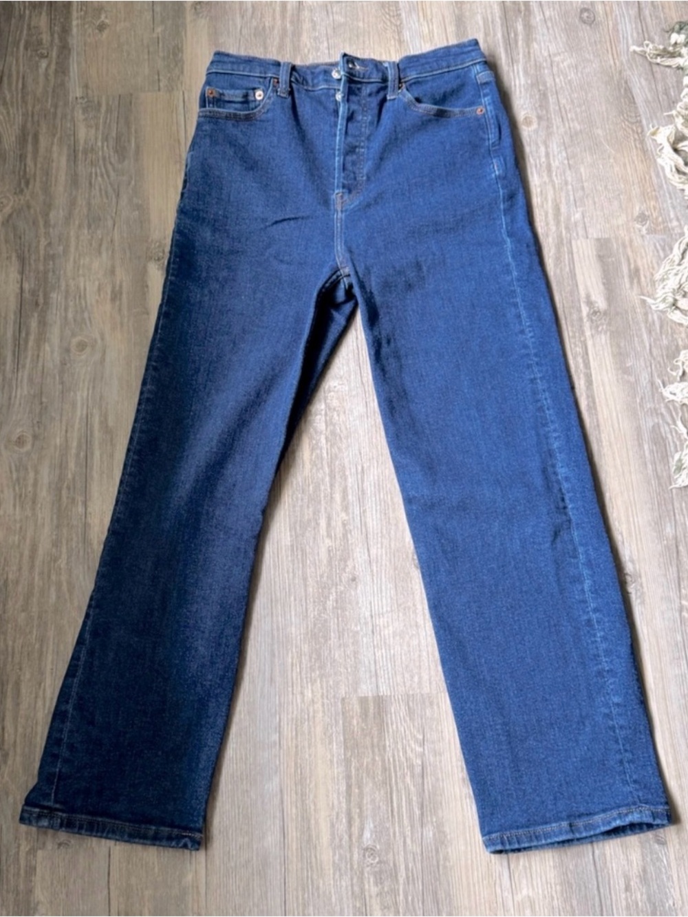 Re/Done Straight Leg Jeans in colour “Rigid Like”